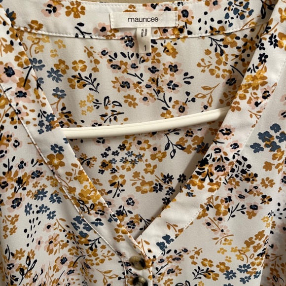 Light dress shirts - Picture 2 of 4